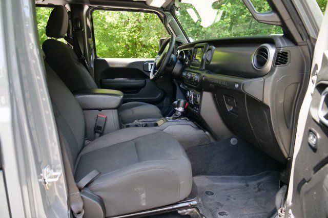 Used 2023 Jeep Wrangler Unlimited Sport AWD/4WD image 37