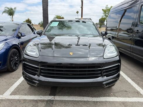 Used 2019 Porsche Cayenne AWD/4WD image 2