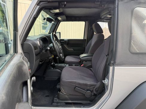 Used 2013 Jeep Wrangler Sport AWD/4WD image 12