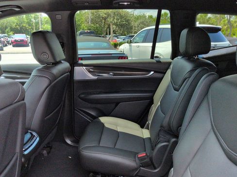 Used 2024 Cadillac XT6 Sport AWD/4WD image 14