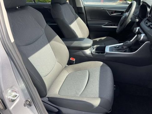 Used 2025 Toyota RAV4 XLE AWD/4WD image 26