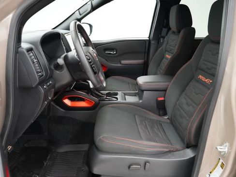 Used 2023 Nissan Frontier PRO-4X w/ Technology Package AWD/4WD image 12