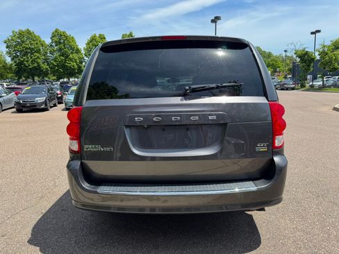 Used 2019 Dodge Grand Caravan GT FWD image 6