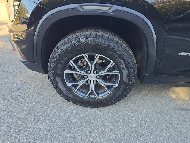 Used 2025 GMC Acadia AT4 AWD/4WD image 10