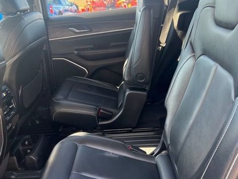 Used 2021 Jeep Grand Cherokee L Limited image 22