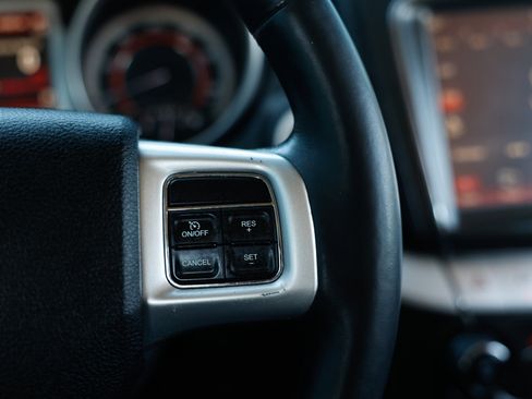 Used 2015 Dodge Journey SXT w/ Flexible Seating Group image 26