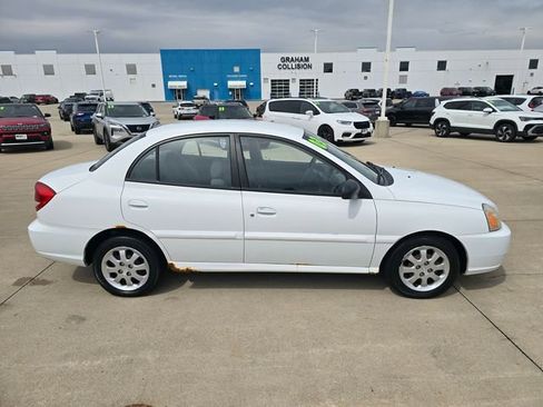 Used 2003 Kia Rio Sedan FWD image 15