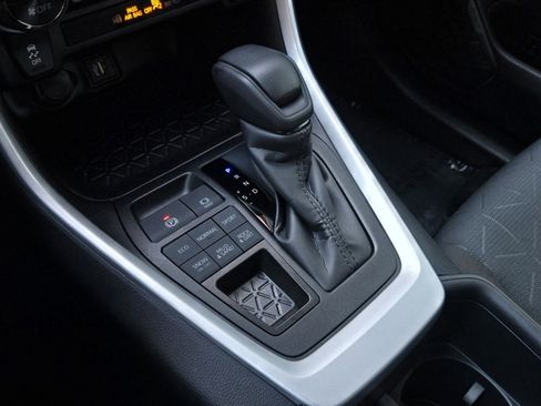 Certified 2025 Toyota RAV4 XLE image 18