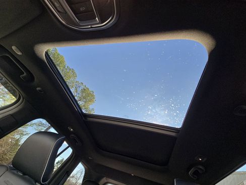 Used 2025 Jeep Grand Cherokee Summit w/ Obsidian Package image 37