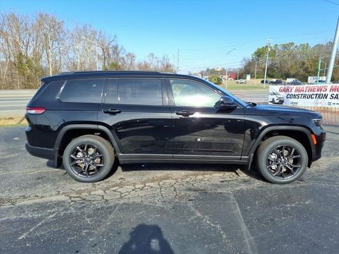 New 2025 Jeep Grand Cherokee L Limited image 2