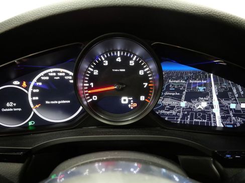 Used 2023 Porsche Cayenne S image 16