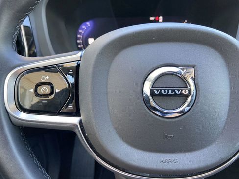 Used 2025 Volvo XC60 B5 Plus AWD/4WD image 15