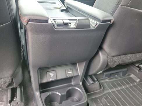 Used 2024 Toyota Sienna XSE w/ XSE Premium Package FWD image 22