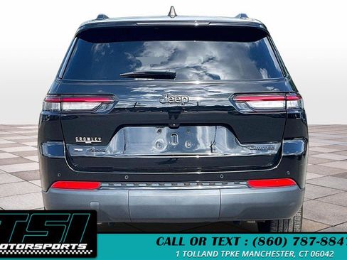 Used 2022 Jeep Grand Cherokee L Limited w/ Black Appearance Package AWD/4WD image 4