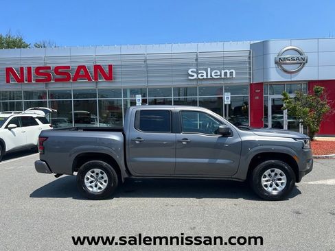 Used 2024 Nissan Frontier SV AWD/4WD image 8
