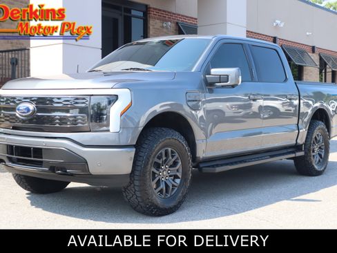 Used 2023 Ford F150 Lightning Platinum AWD/4WD image 1