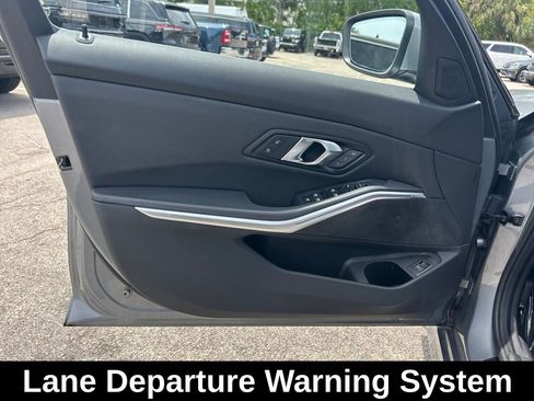 Used 2025 BMW 330i xDrive Sedan w/ Convenience Package AWD/4WD image 33