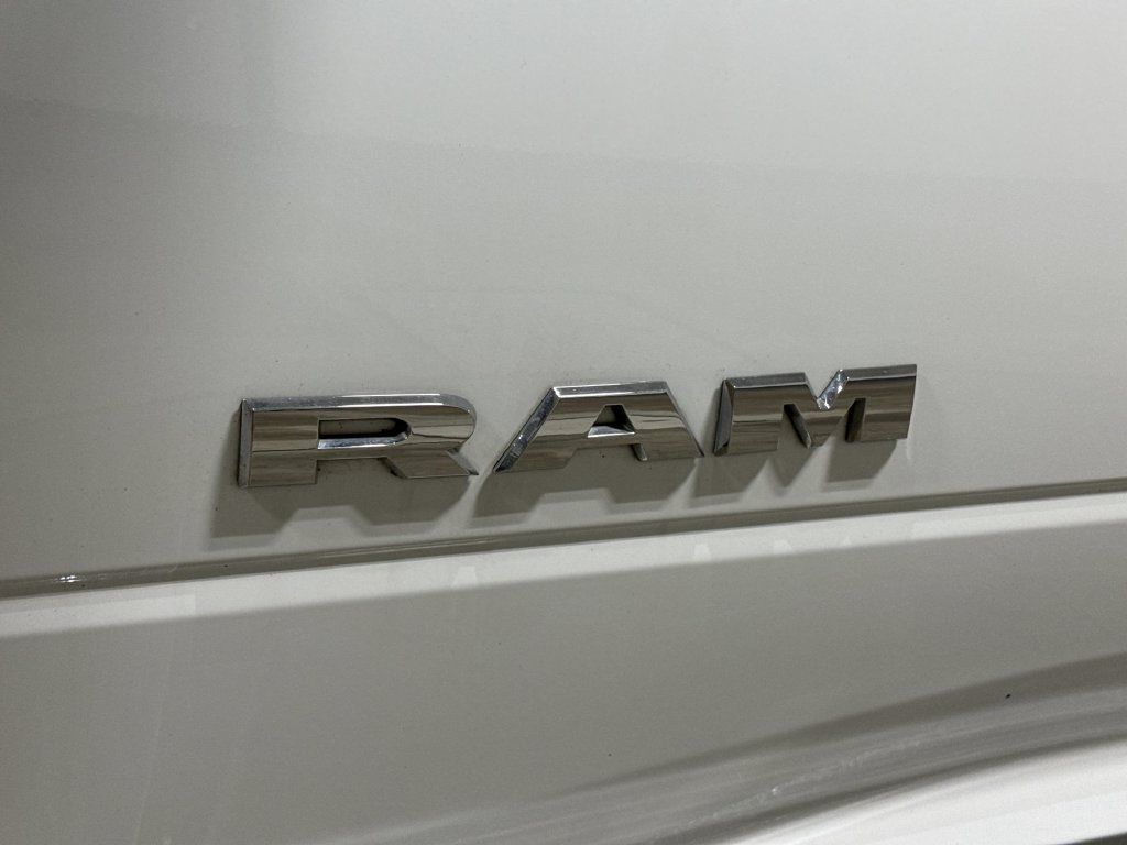 Used 2024 RAM 2500 Big Horn AWD/4WD image 25