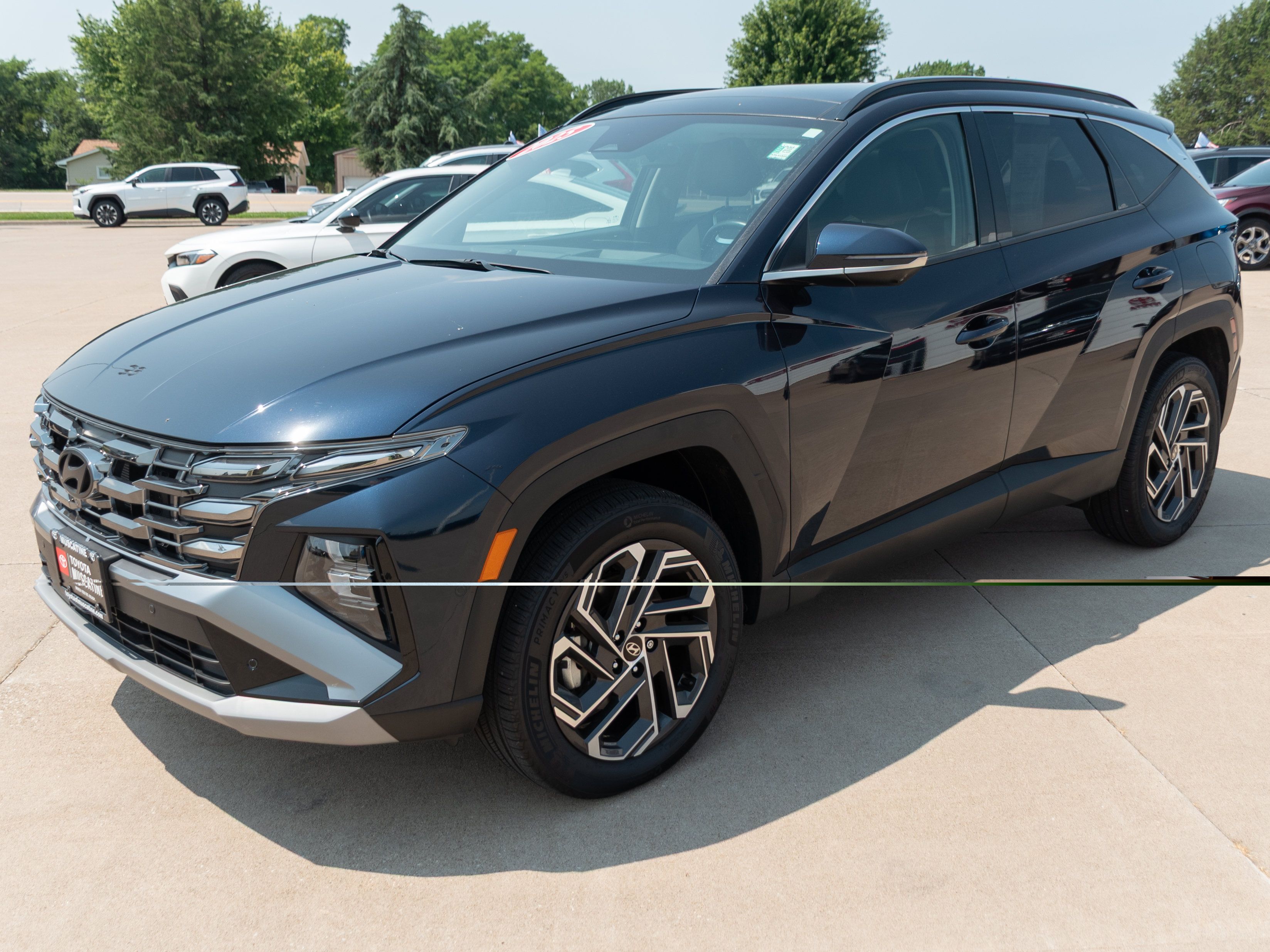 Used 2025 Hyundai Tucson Limited AWD/4WD image 5
