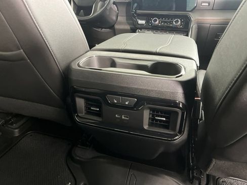 Certified 2024 GMC Sierra 1500 AT4 w/ Technology Package AWD/4WD image 10