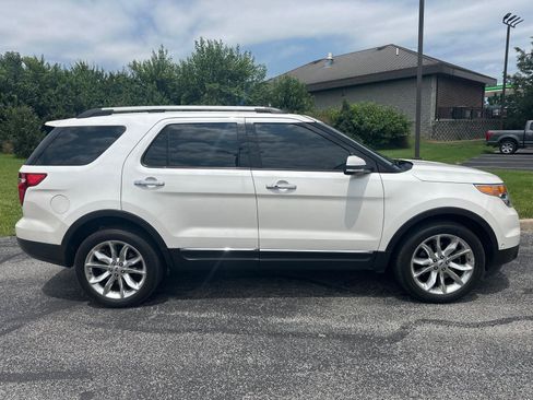 Used 2014 Ford Explorer Limited w/ Equipment Group 302A AWD/4WD image 15