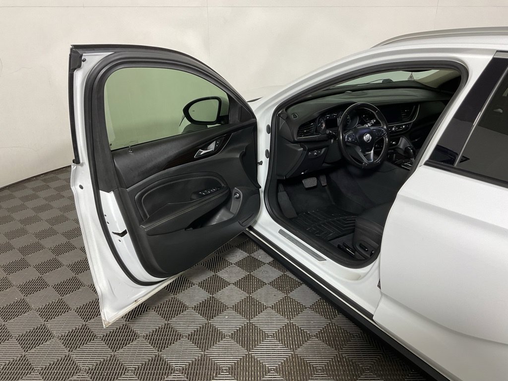 Used 2019 Buick Regal Essence w/ Driver Confidence Package I AWD/4WD image 18