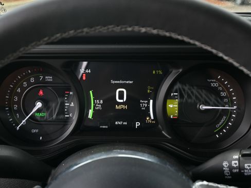 Used 2025 Jeep Wrangler Sahara w/ Safety Group image 12