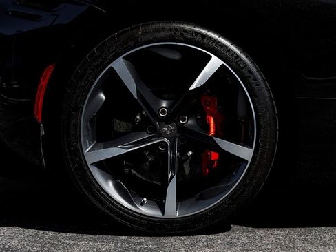 Used 2022 Ferrari SF90 Spider image 17