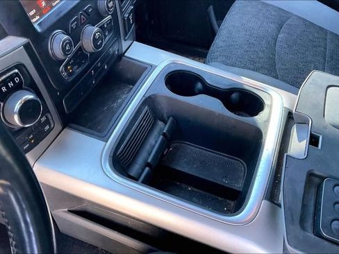 Used 2020 RAM 1500 Classic SLT w/ Luxury Group image 13