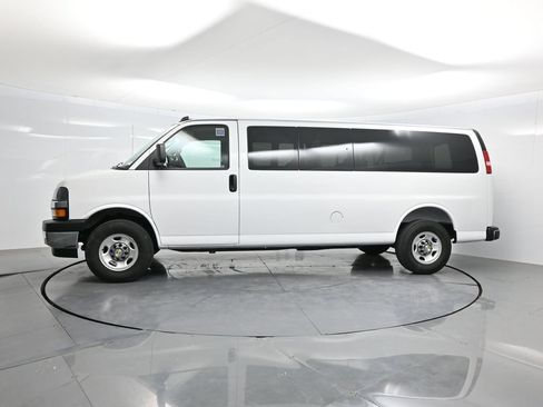 Used 2025 Chevrolet Express 3500 LT w/ LT Preferred Equipment Group RWD image 36