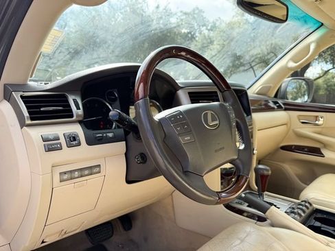 Used 2015 Lexus LX 570 4WD image 8