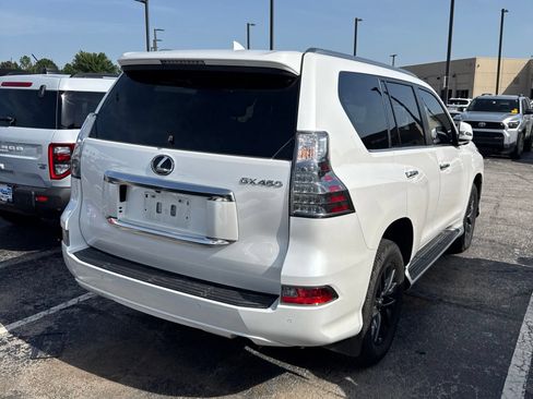 Used 2023 Lexus GX 460 Premium AWD/4WD image 3