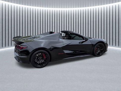 Used 2024 Chevrolet Corvette Z06 RWD image 15