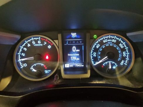 Used 2017 Toyota Tacoma SR5 w/ Tow Package AWD/4WD image 17