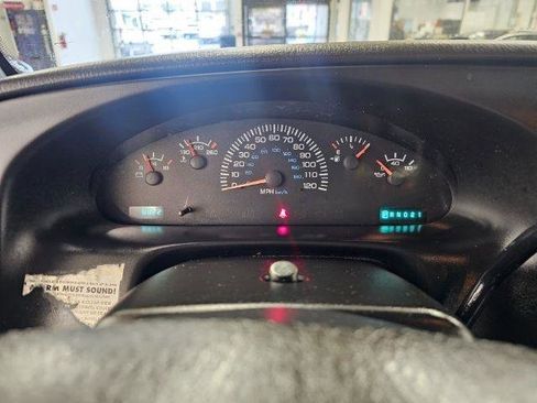 Used 2001 Dodge B2500 Passenger RWD image 10