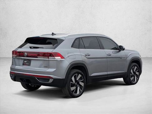 New 2026 Volkswagen Atlas Cross Sport SE image 2