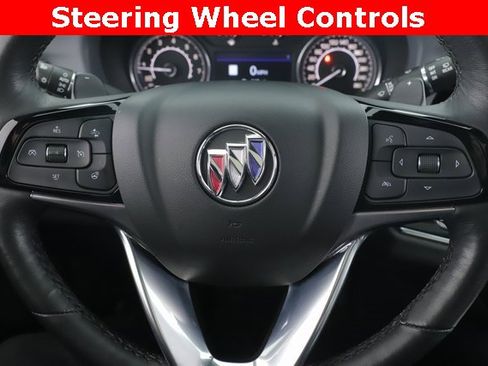 Used 2024 Buick Enclave Essence image 22