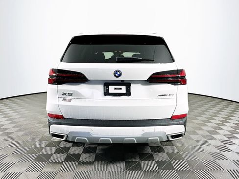 Used 2025 BMW X5 xDrive50e image 7