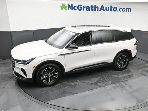 Used 2024 Lincoln Nautilus Premier w/ Equipment Group 102A AWD/4WD image 24