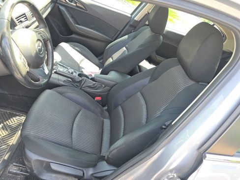 Used 2016 MAZDA MAZDA3 i Touring w/ Popular Equipment Package FWD image 11
