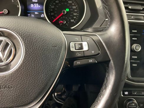 Used 2018 Volkswagen Tiguan SE FWD image 24