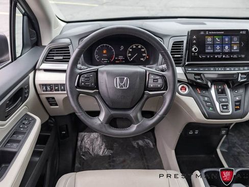 Used 2025 Honda Odyssey EX-L image 2