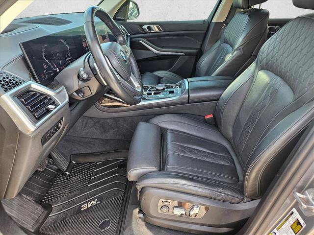 Used 2023 BMW X7 xDrive40i w/ Premium Package AWD/4WD image 16