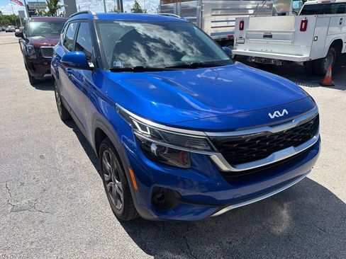 Used 2023 Kia Seltos S FWD image 2