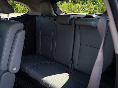 Used 2023 Toyota Highlander XLE FWD image 20