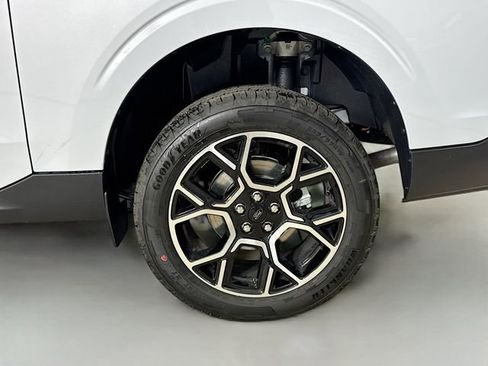 New 2026 Ford Maverick Lariat image 31