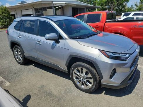 Used 2022 Toyota RAV4 XLE Premium FWD image 3