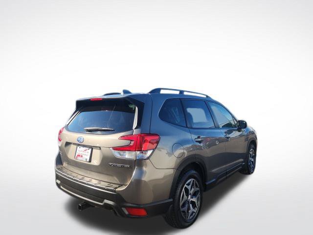 Used 2020 Subaru Forester Premium AWD/4WD image 2