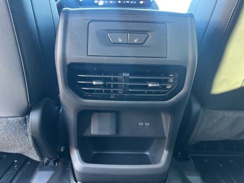 Used 2025 Chevrolet Silverado EV LT image 27