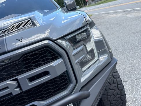 Used 2018 Ford F150 Raptor w/ Equipment Group 802A Luxury AWD/4WD image 11